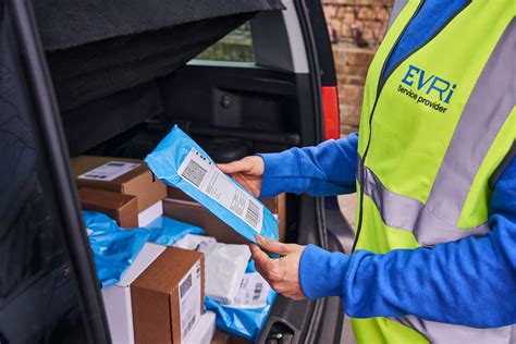 evri parcel delivery driver